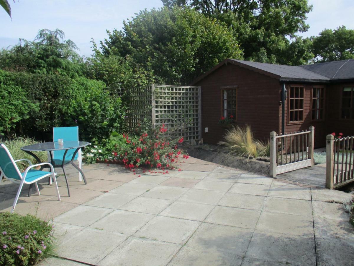 The Garden Lodge Llynclys 외부 사진